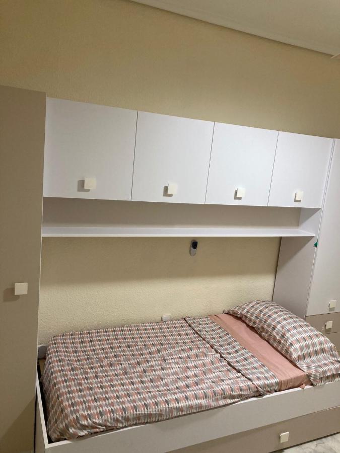 דירות ולנסיה Apartamento A 100 Metros De La Playa Malvarrosa מראה חיצוני תמונה