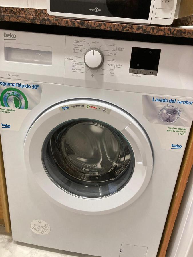 דירות ולנסיה Apartamento A 100 Metros De La Playa Malvarrosa מראה חיצוני תמונה
