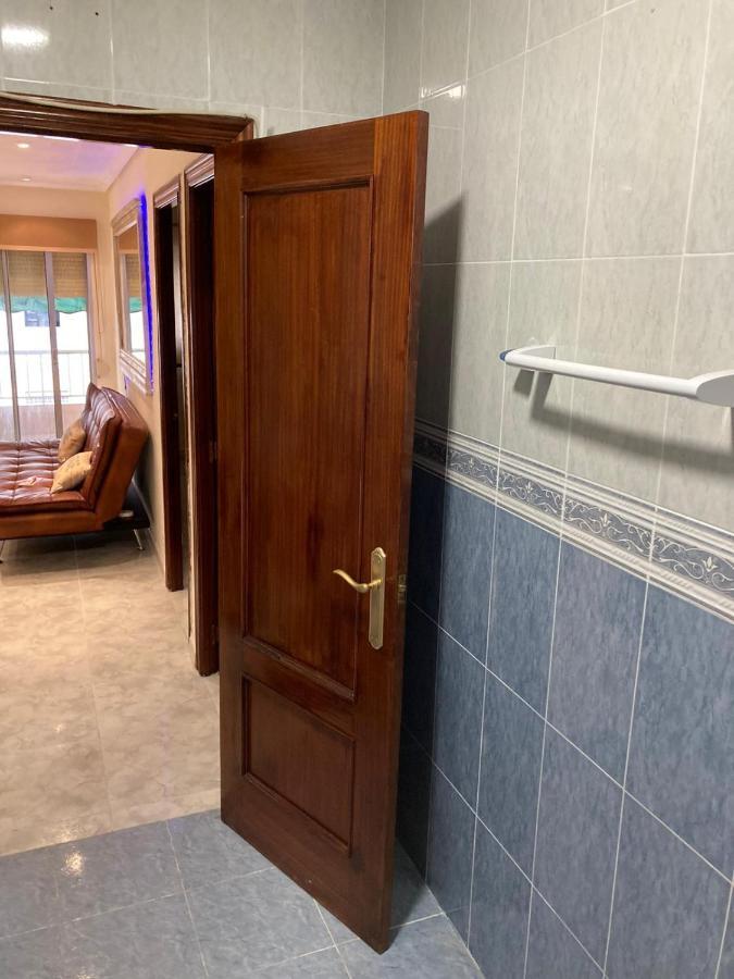 דירות ולנסיה Apartamento A 100 Metros De La Playa Malvarrosa מראה חיצוני תמונה